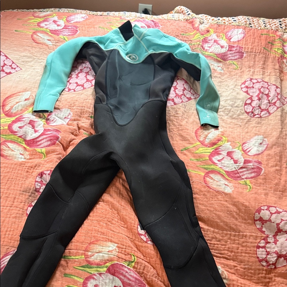 Rip Curl Black and Teal Wetsuit